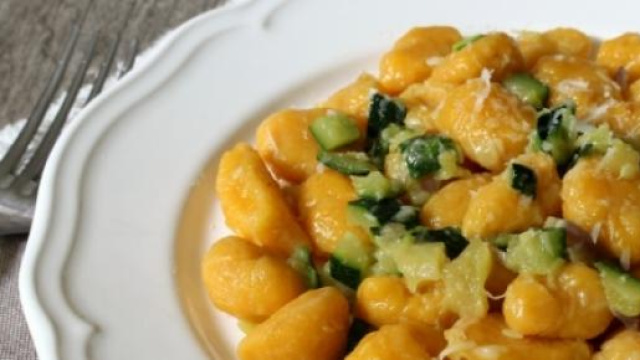 Gnocchetti di carote con zucchine.