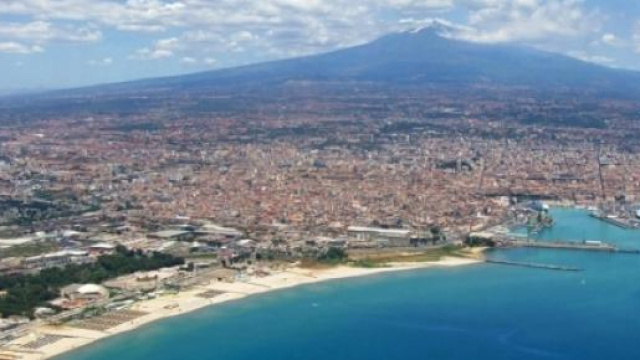 Non pu&ograve; andare al mare, 13enne tenta suicidio