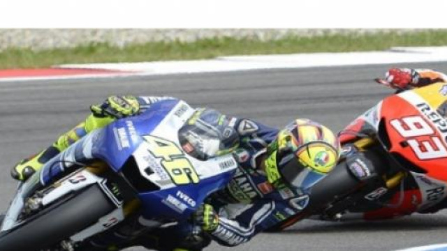 Rossi - Marquez duello ravvicinato