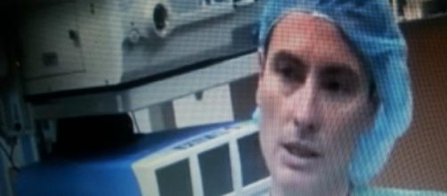 Dr. Rodrigo Banegas, en una entrevista de T.V