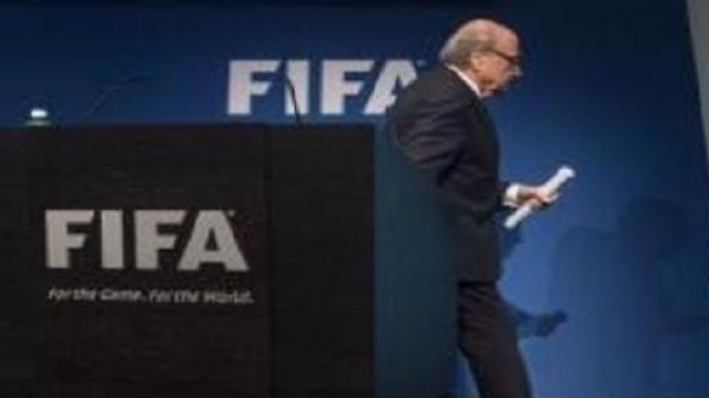 E' finita: Blatter se ne va