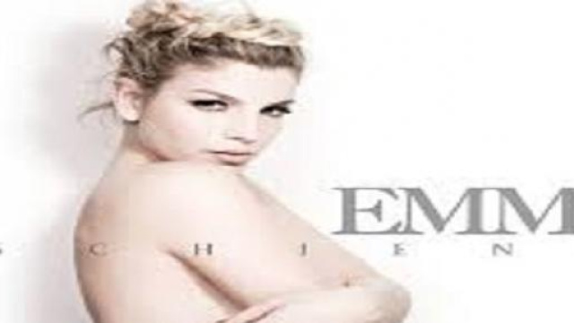Emma Marrone, coach della squadra bianca.