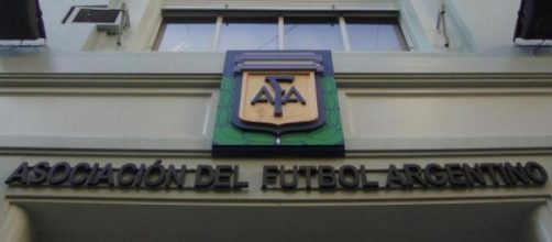 La Confederaci&oacute;n Sudamericana de papelones