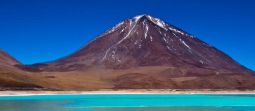 Laguna Verde en las Islas Canarias.