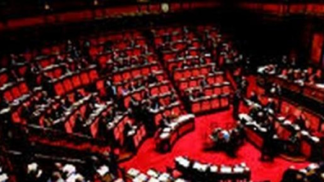 Crolla la fiducia in Matteo Renzi: ora &egrave; al 36%.