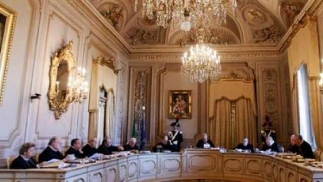 Sentenza sul blocco degli stipendi pubblici