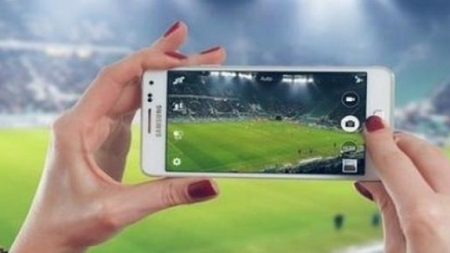 Volantino Unieuro Vs Trony: offerte smartphone 