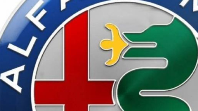  Alfa Romeo Giulia: sulla berlina il nuovo logo?