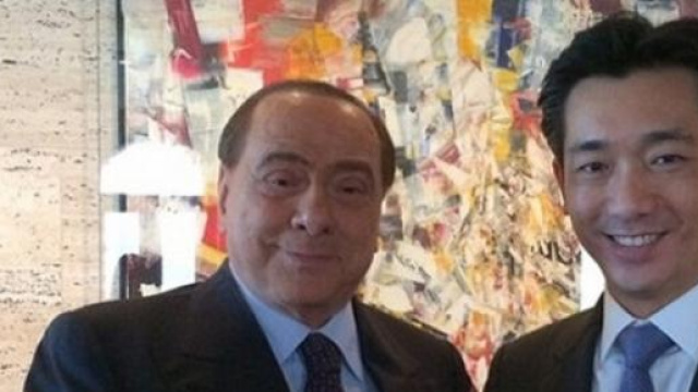 Silvio Berlusconi e Mr. Bee Taechaubol