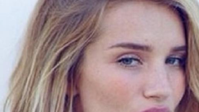 Wob lievemente mosso e biondo grano