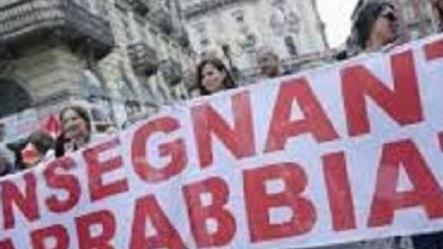 Blocco degli scrutini contro riforma della scuola