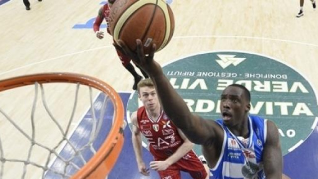 Dinamo Sassari contro Olimpia Milano