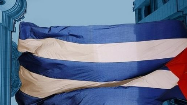 Riaprono le ambasciate a l'Avana e a Washington