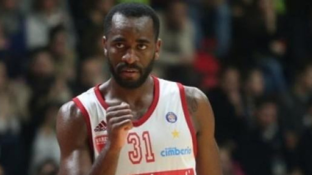 Christian Eyenga, va a Sassari