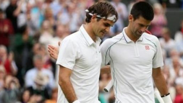 Novak Djokovic e Roger Federer a Wimbledon.