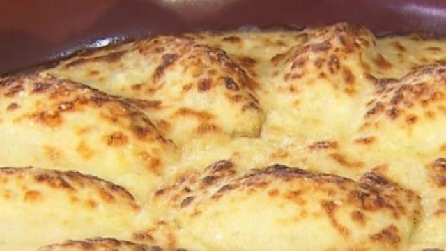 Gnocchi alla romana con prosciutto e besciamella.