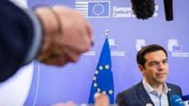 Tsipras ancora teso dopo l'accordo salva Grecia