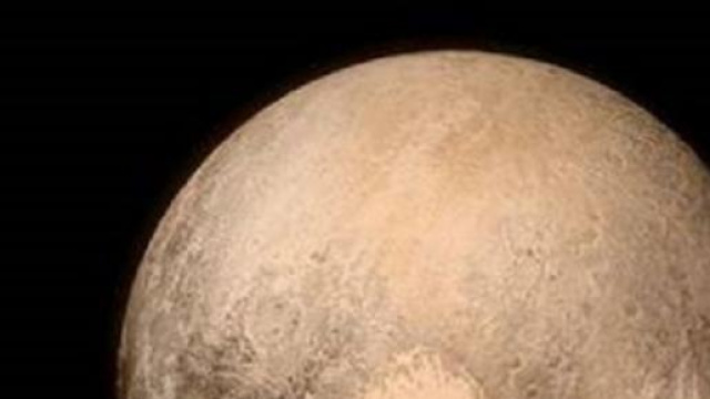 New Horizons vicina a Plutone.