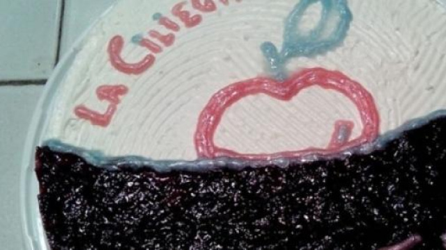 ecco un esempio di decoro sulla cheese cake