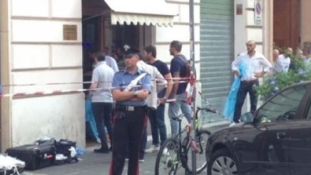 Roma, rapina a una gioielleria finisce in tragedia