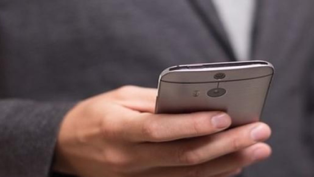 Tredicesima tariffe cellulari: Change.org 