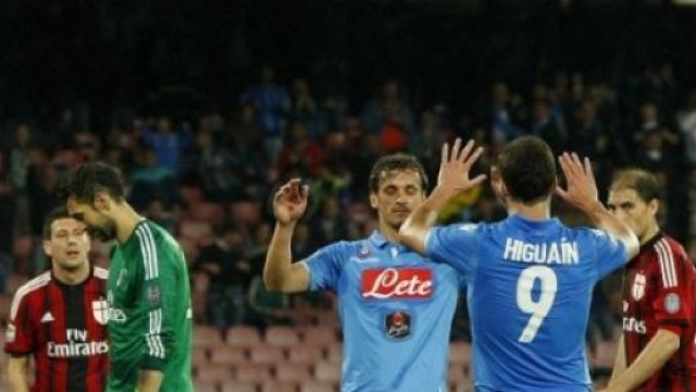 Milan-Napoli, la sfida inizia sul mercato.