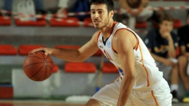 Olimpia Milano, si chiude per Simon