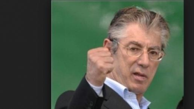 Bossi &egrave; caduto sui gradini di Montecitorio.