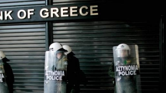 Le banche greche presidiate dalla Polizia