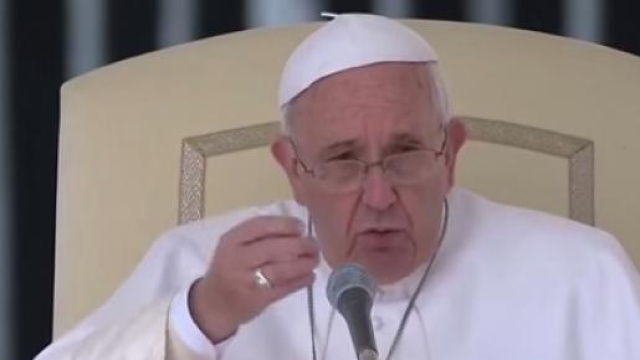 Papa Francesco durante Enciclica