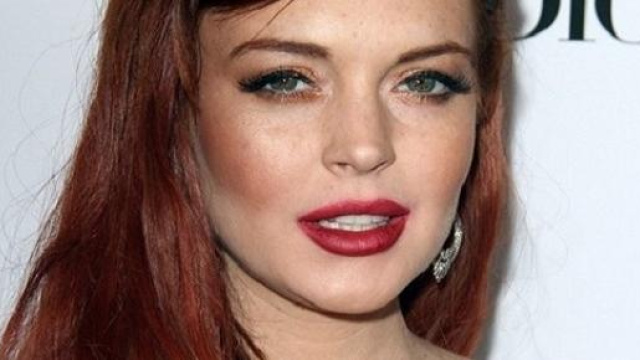 Taglio lungo sfoggiato dall'attrice Linsday Lohan.