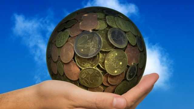 Calciomercato: la palla si gonfia con il denaro