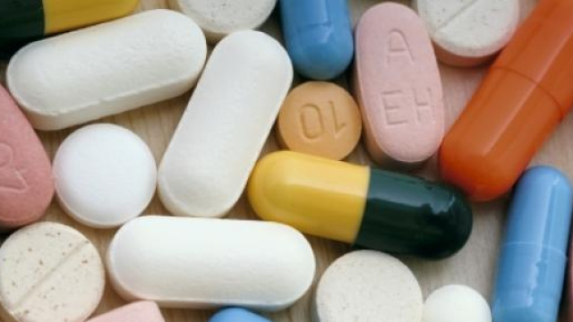 Diversi tipi di comuni pillole