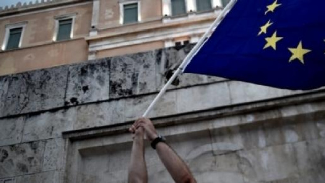 Protesta davanti al Parlamento greco