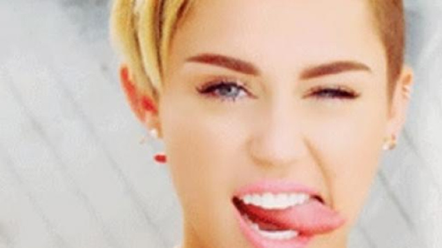 Moda tagli capelli corti e scalati estate 2015