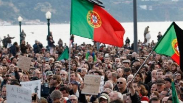 In Portogallo si manifesta contro l'austerit&agrave;