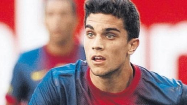 Marc Bartra vicino al Napoli