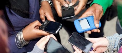 O smartphone &eacute; um s&iacute;mbolo da Gera&ccedil;&atilde;o Conectada