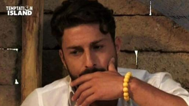 Amedeo lascia il programma da solo?