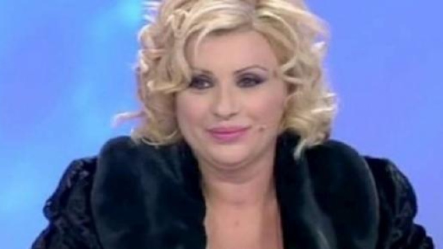 Gossip news estate 2015 su Belen, Emma e Tina