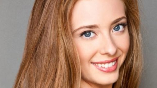 L'attrice che interpreta Aly Forrester (Beautiful)