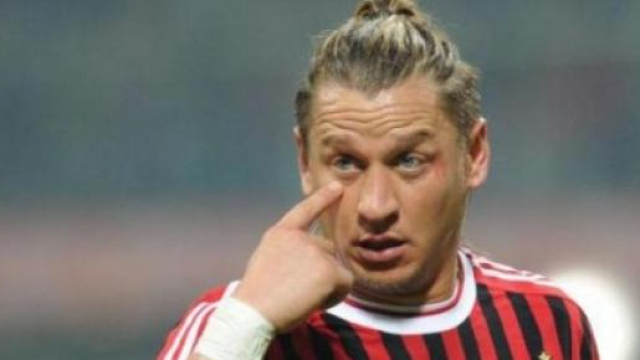 Vince il Milan per 1-0 grazie al gol di Mexes