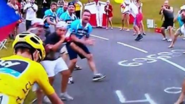 Il pubblico scatenato contro Chris Froome
