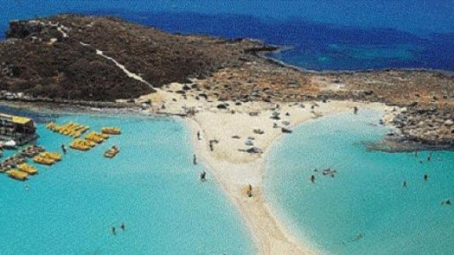 spiaggie di sabbia bianca e mare cristallino