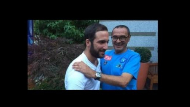 Gonzalo Higuain raggiunge la squadra a Dimaro
