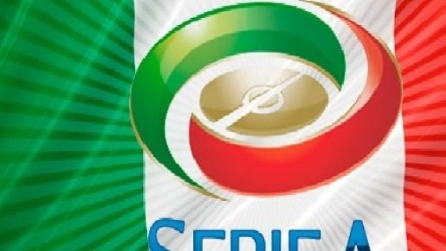 Il logo della Serie A e il tricolore