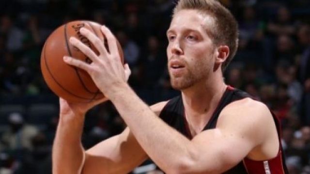 Justin Hamilton in maglia Heat