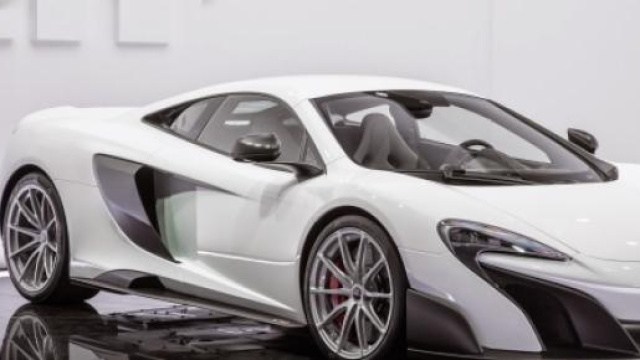 Nuova McLaren 675Lt versione 2015