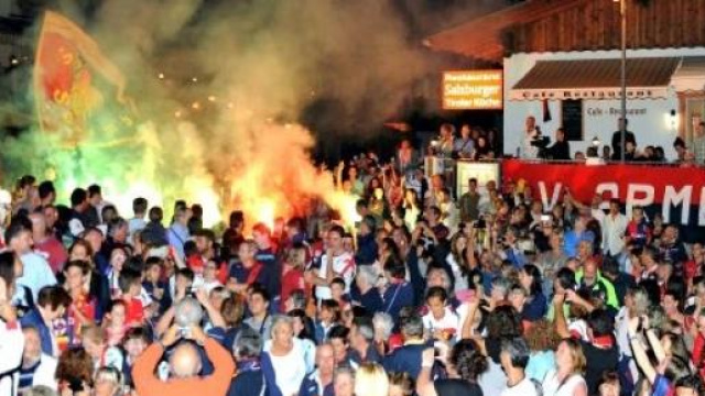 Tifosi del Genoa a Neustift