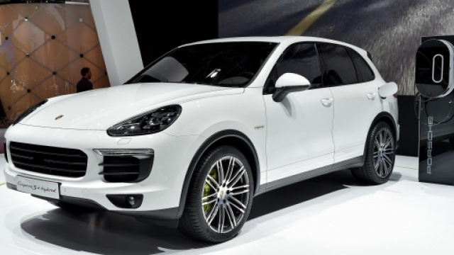 Ecco la nuova Porsche Cayenne S E-Hybrid